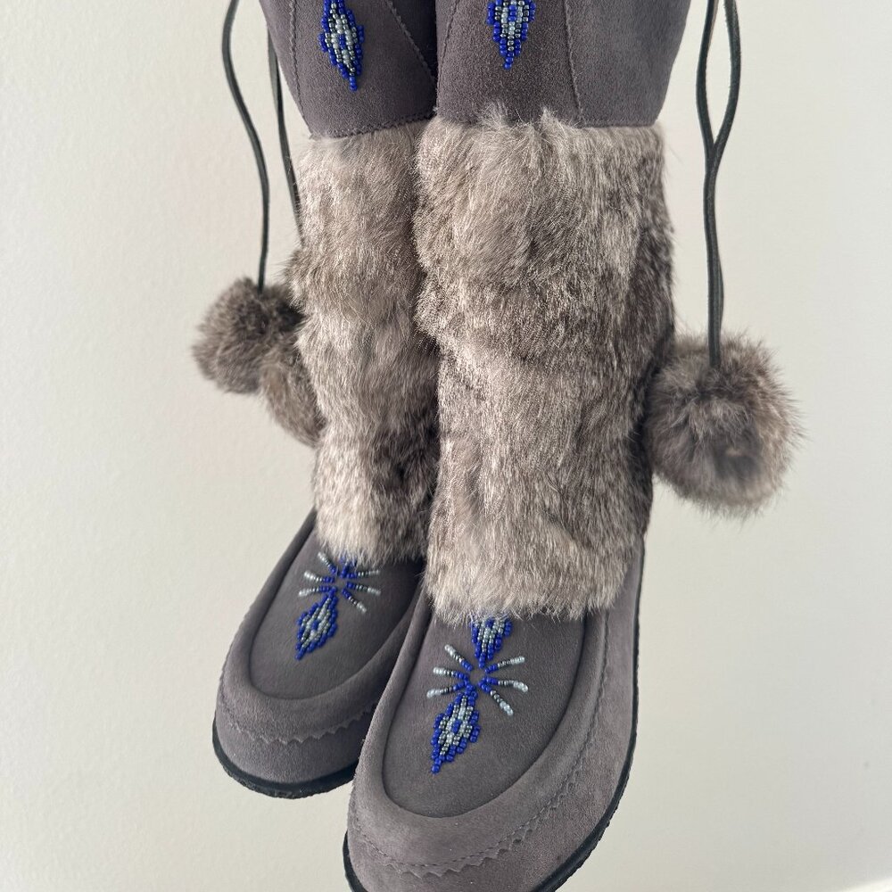 MUKS Beaded‎ Real Fur Mukluks Boots Size 8 NEW Grey Alaska Style